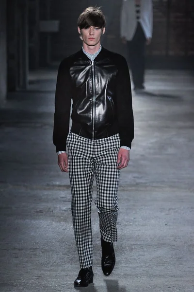 Look 5